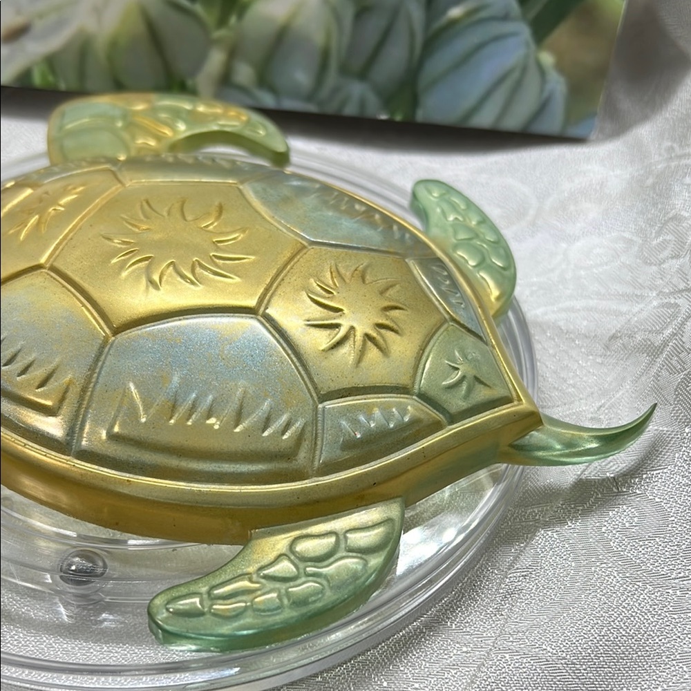 Unique Resin Turtle - Gold and Green - Picture 6 of 10
